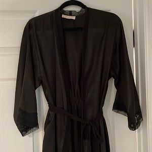 Oscar De La Renta silk and lace robe